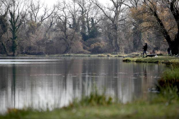 Sunčan dan na jezeru Savica