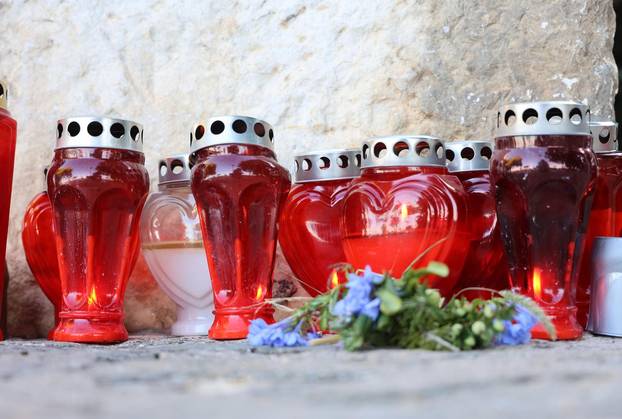 Šibenik je zavijen u crno nakon tragedije na svadbi, ljudi pale svije?e