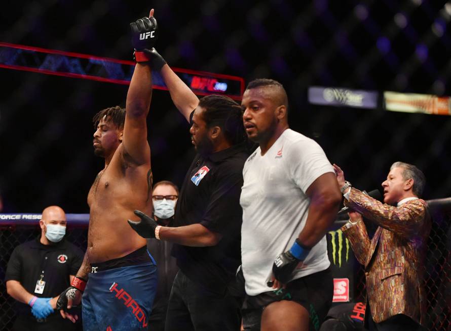 MMA: UFC 249-Hardy vs De Castro