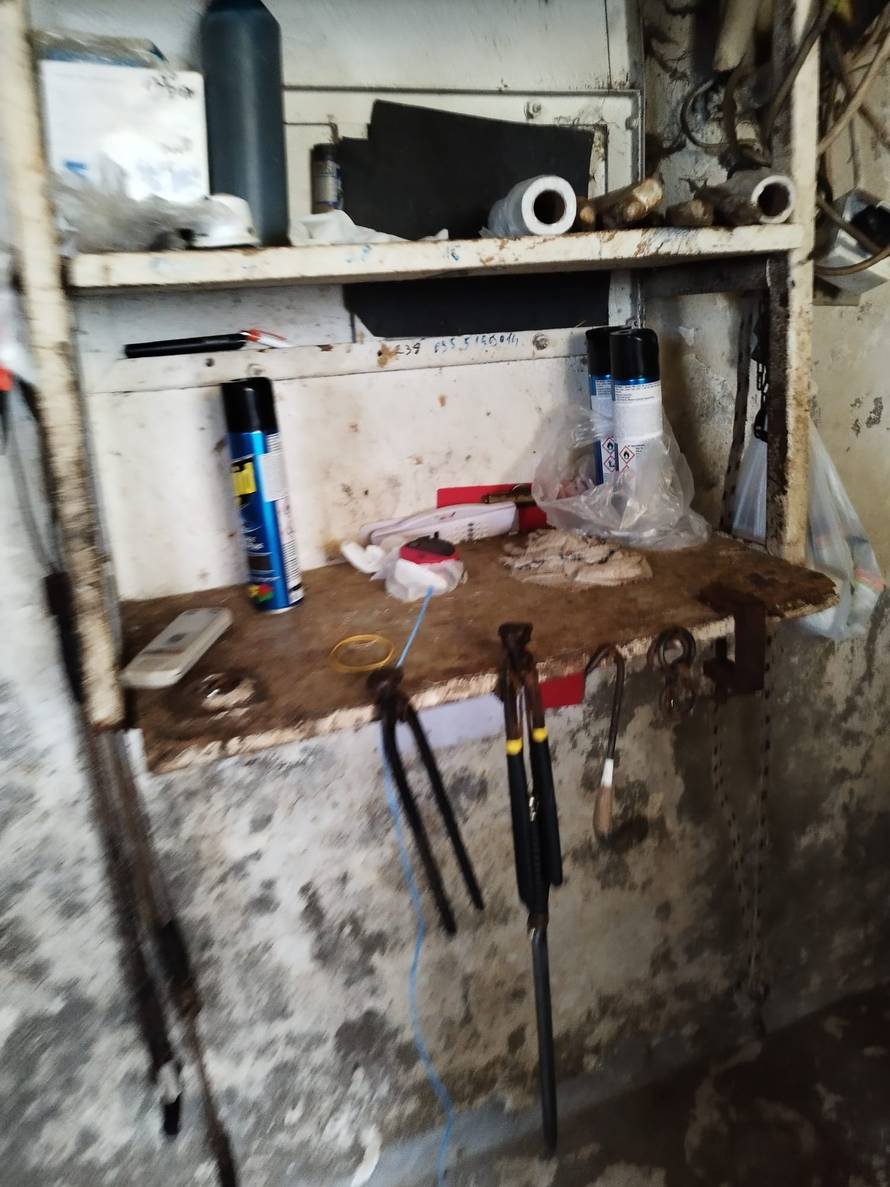 Državni inspektorat: Inspekcija u Dalmaciji je otkrila ilegalnu klaonicu, napravili je u kući