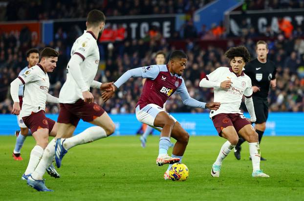 Premier League - Aston Villa v Manchester City