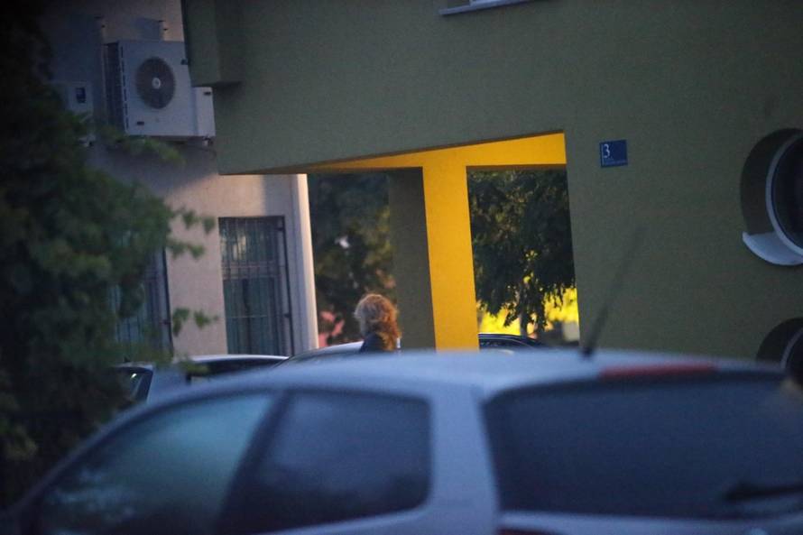 Prijavljena u Imotskom, a živi u BiH i rodbini daje beneficije...