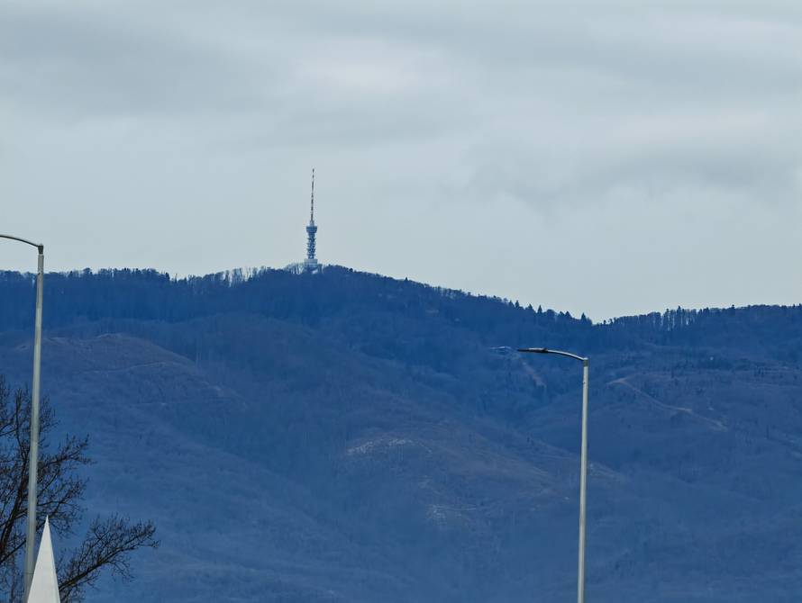 FOTO Isprobali smo Xiaomi 17 Ultra: Fotić koji želi biti telefon