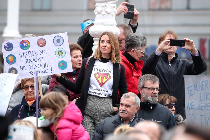 'Vlada je najgori razred' i ostali genijalni transparenti učitelja