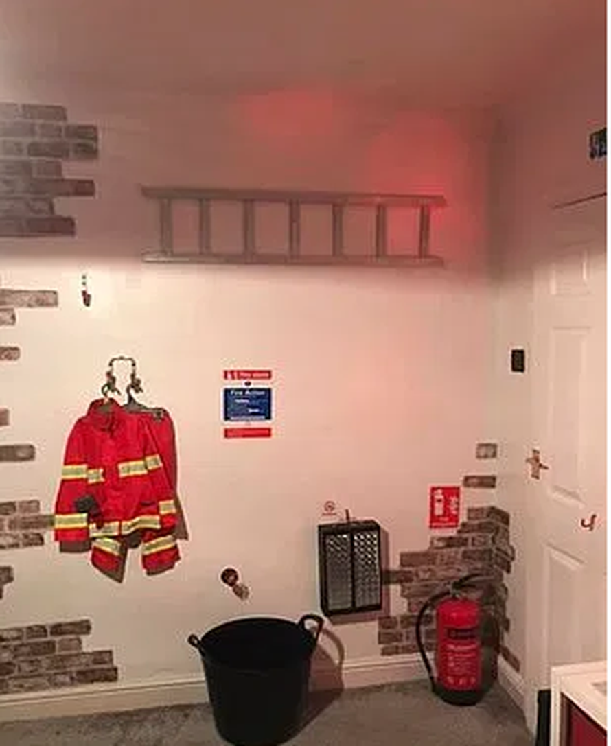 Za manje od 1000 kn uredila je sinu (4) novu vatrogasnu sobu
