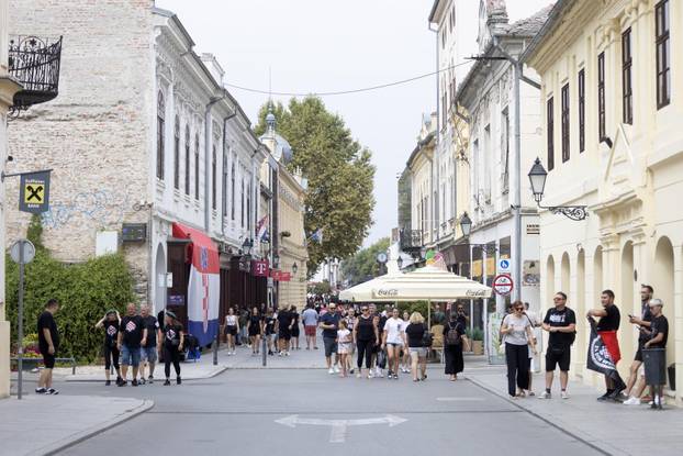 Vukovar: Atmosfera u gradu uoči koncerta Marka Perkovića Thompsona