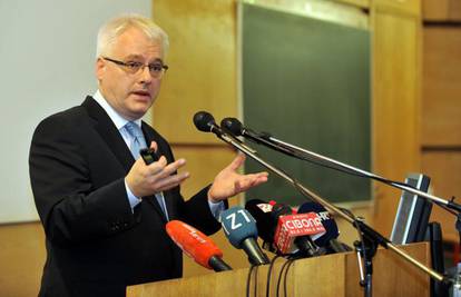 Josipović: Tko je nosio torbe s novcem, morat će odgovarati