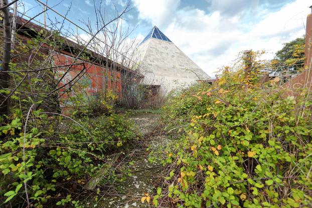 Pula: Propadanje pulske ljepotice Piramide