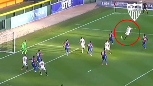 VIDEO Rakitić zabio fantastičan gol na pripremama, a onda je vidio navijača sa šahovnicom...