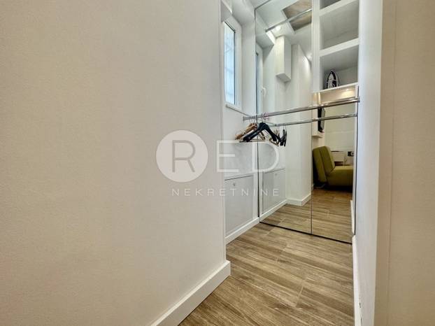 FOTO Ovu garsonijeru od 27 kvadrata u Zagrebu prodaju za 158.000 €! Pogledajte krevet...