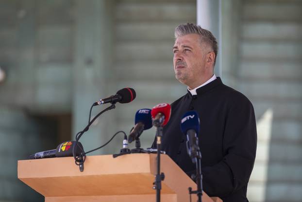 Misno slavlje u svetištu Gospe od Utočišta u Aljmašu na blagdan Velike Gospe