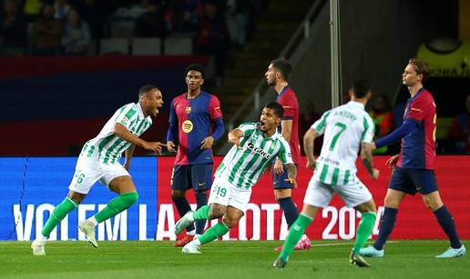VIDEO Barcelona kiksala kod kuće i propustila pobjeći Realu