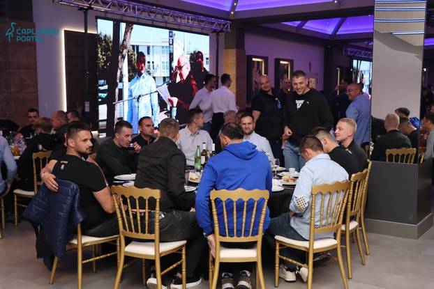 FOTO Dinamo održao Plavu noć u Hercegovini, Bobanu ovacije: 'Ne trebam vam ja da ga volite'