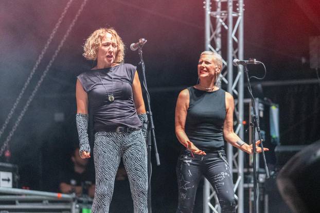 Pula: Parni valjak održao koncert u prepunoj Areni 