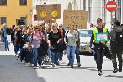 'Bez nas djeca s poteškoćama ne mogu pratiti nastavu, a više su plaćeni berači jabuka...'