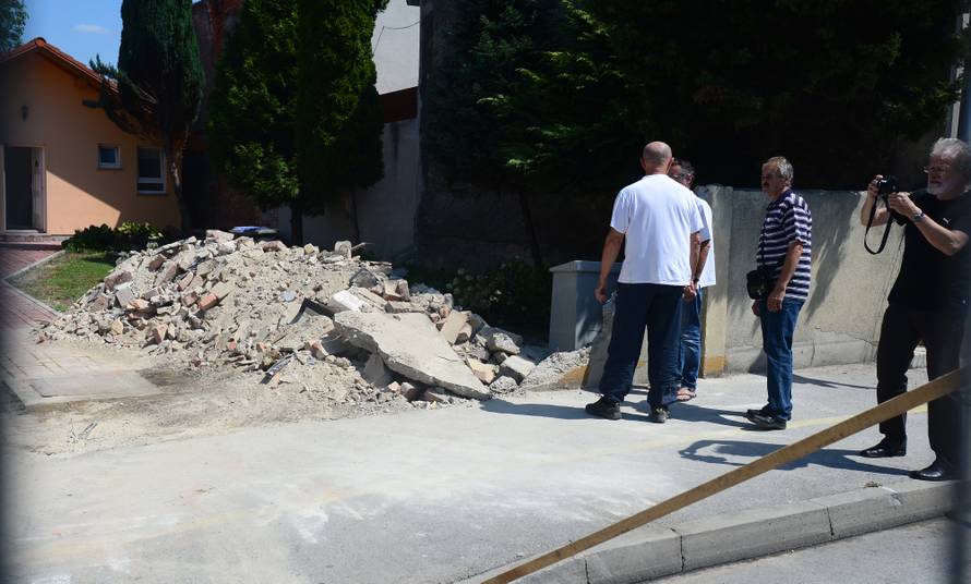 Htio sam sebi graditi kuću, sad je moram graditi podstanarima