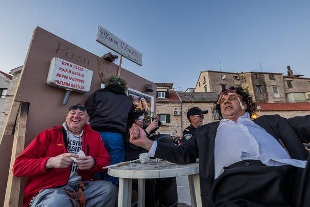 Tito i Ante Pavelić spaljeni kao Krnje u Kaštel Starom