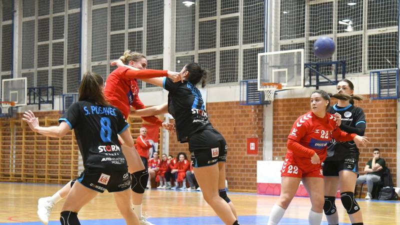 Lokomotiva 'pregazila' jako oslabljene Bjelovarčanke...