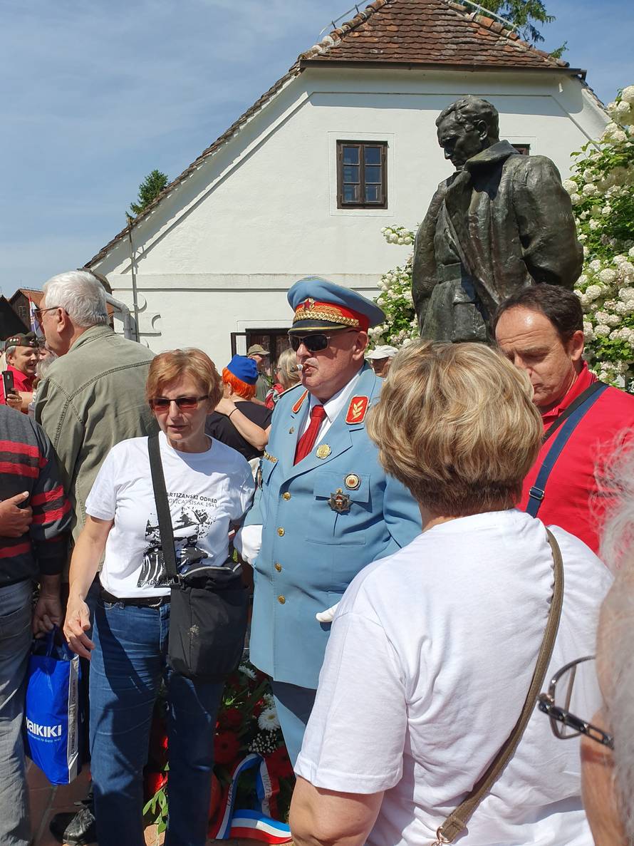 'Možete vi micati ulice i trgove, ali Tita nikad nećete maknuti!'