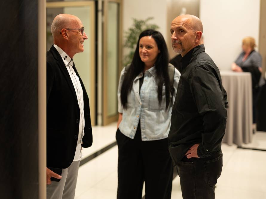 Promocija knjige Edija Kiseljaka okupila poznate: Lisac, Marić i drugi poslali snažne poruke
