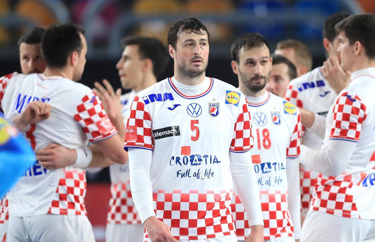 'Riskirali su vlastito zdravlje. Hrvatski dres njima znači život'
