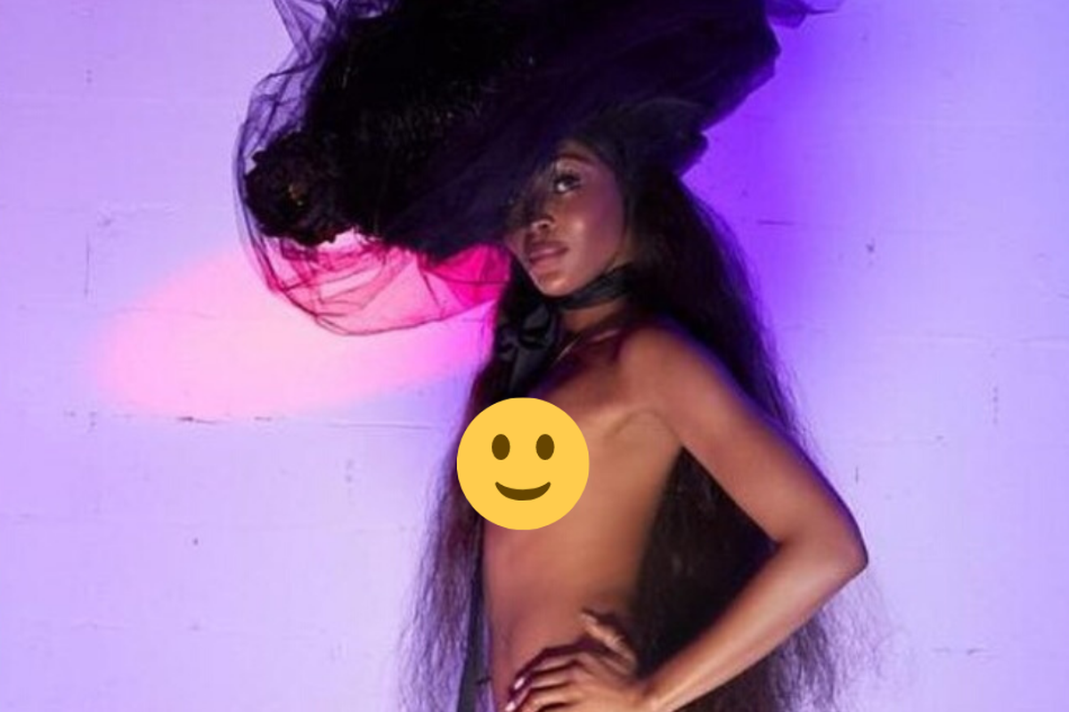 Šešir, štikle i ništa više: Naomi se ponovno skinula do kraja...