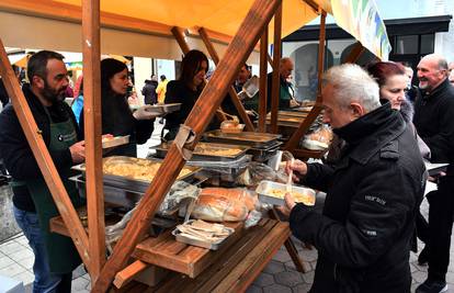 Požega: Građanima podijeljeno 1300 posnih ribljih obroka