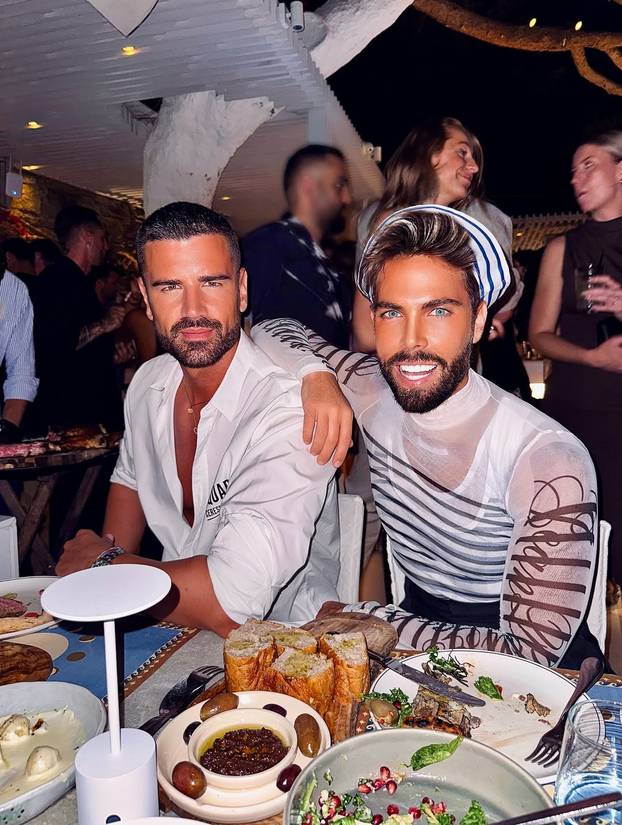 Odmor u stilu Marka Grubnića: Skupe torbice, leopard uzorci i vrela zabava na Mikonosu...