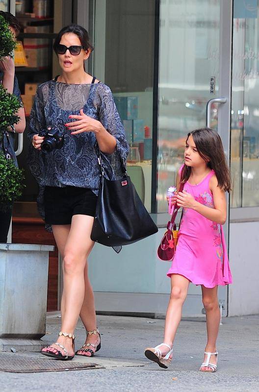 Katie Holmes and Suri out in New York