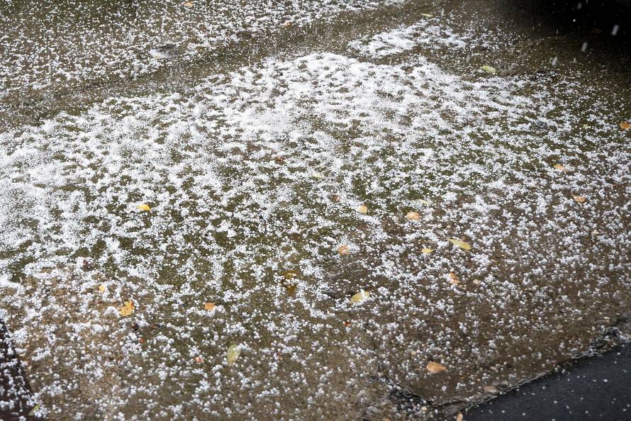 Zagreb: Jaka tuča pogodila Zagreb