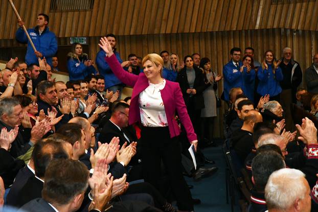 Kolinda Grabar-Kitarović na predizbornom skupu u Slavonskom Brodu