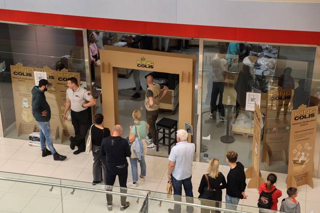 Trgovina "izgubljenih" paketa stigla je i u Split