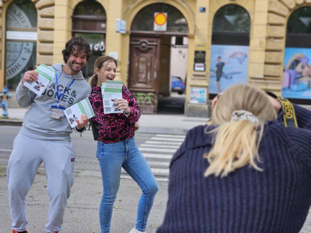FOTO Ovi kolači bez mlijeka i jaja privlačili su pažnju slučajnih prolaznika