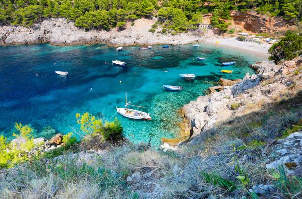 Mljet beach, Sutmiholjska