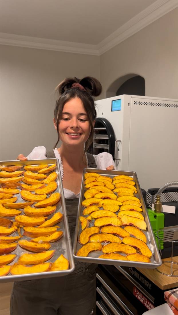 FOTO Pripreme za krizu i(li) smak svijeta. Mlada djevojka iz SAD-a: 'Ne treba vam prorok...'