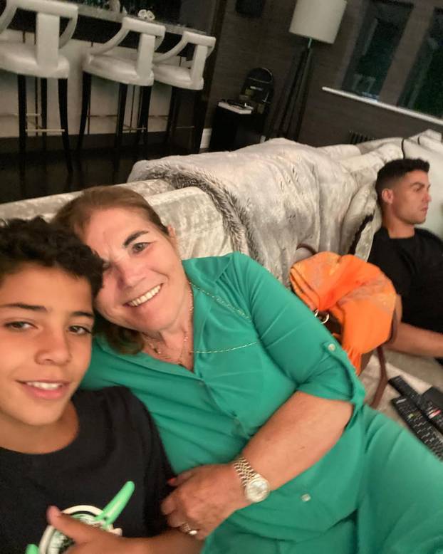 FOTO Životna drama Ronaldove majke: Razmišljala o pobačaju, preživjela moždani i rak dojke