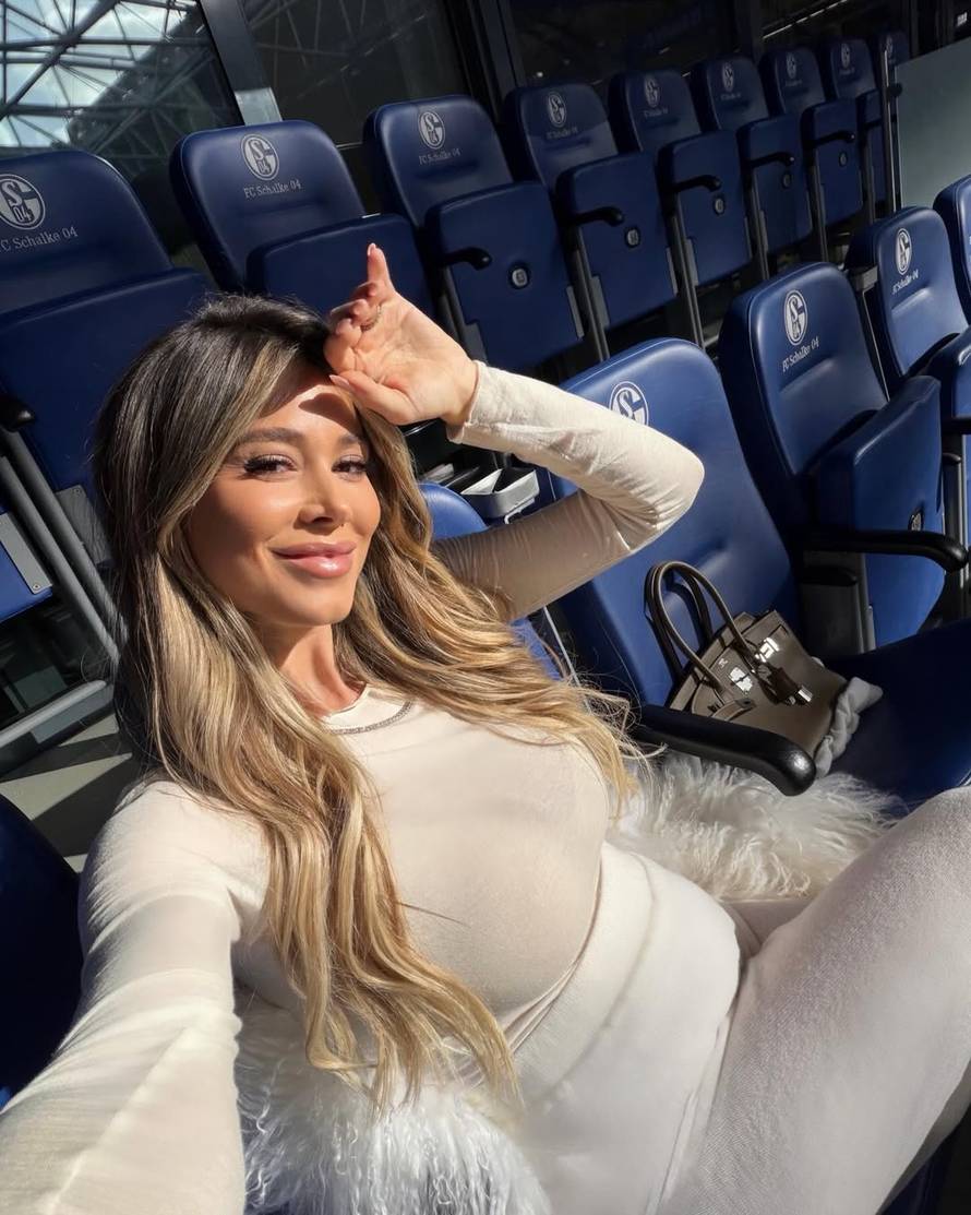 FOTO Diletta ni u sedmom mjesecu trudnoće ne odustaje od poziranja u donjem rublju