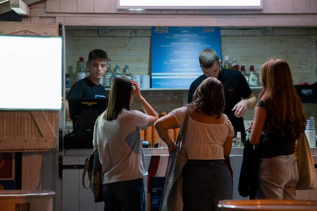 Zagreb: Otvoren Food Truck Festival