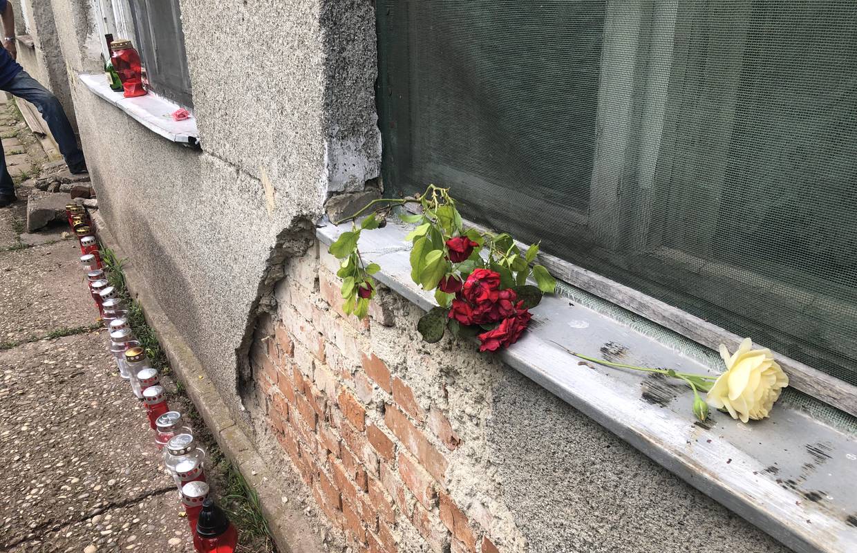 Ruže i lampioni su na Kajzerici: Naših dragih  susjeda više nema