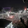 Vučić se obratio javnosti: Bilo je oko 100.000 ljudi. Arhiv javnih skupova: Bilo je oko 300.000!