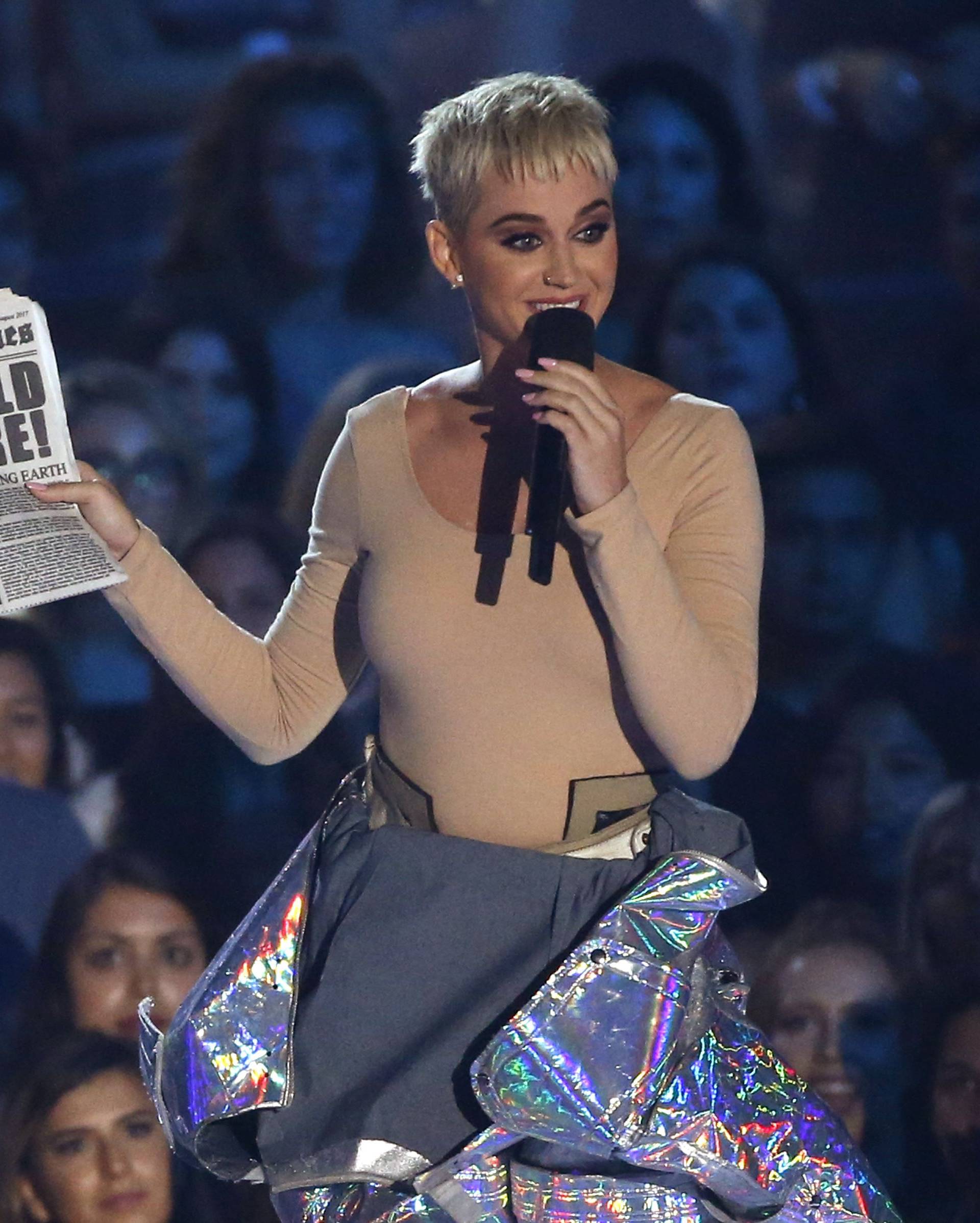 2017 MTV Video Music Awards â Show â Inglewood, California