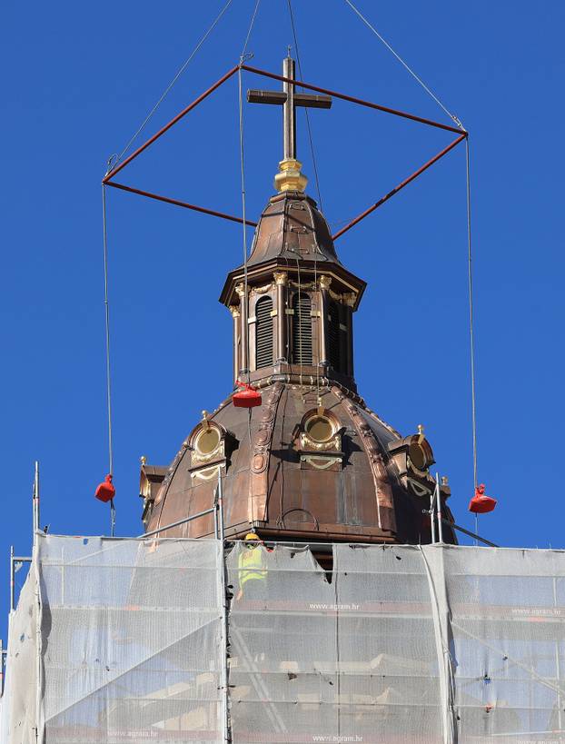 Zagreb: Podignuta prva kupola na tornjeve bazilike Presvetog Srca Isusova