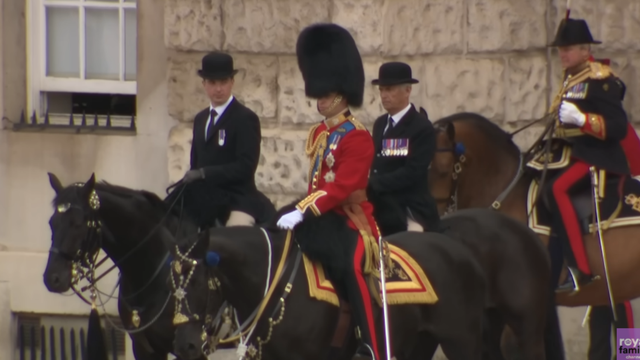Snimka princa Williama na generalnoj probi uoči parade: 'Je li njegov konj drogiran?'