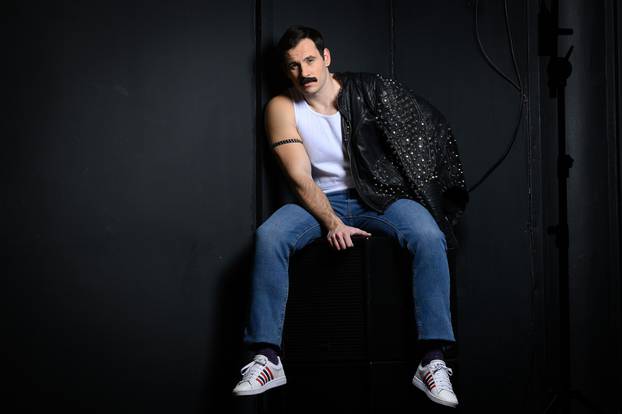 Zagreb: Glumac Fabijan Pavao Medvešek kao Freddie Mercury