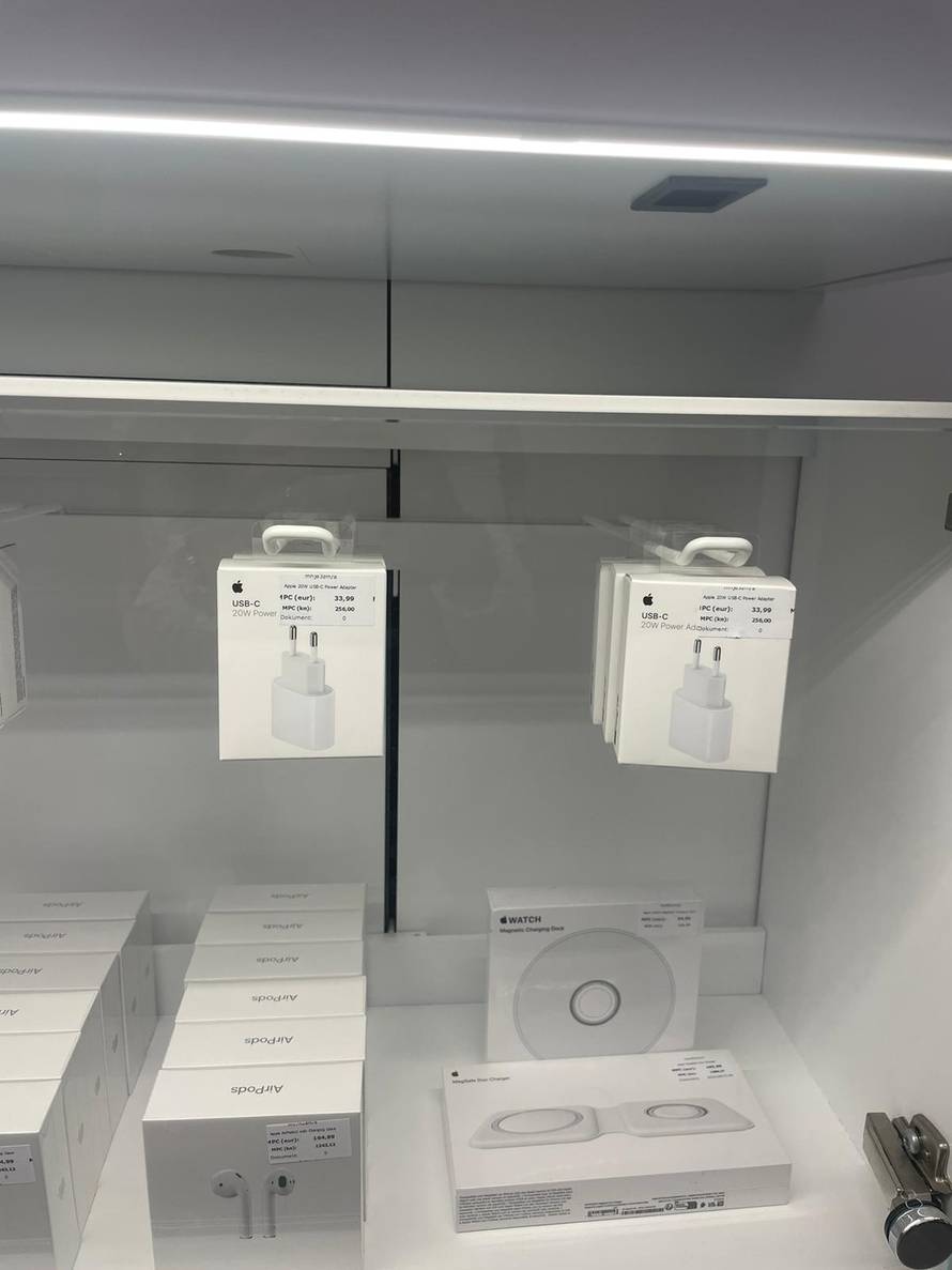 iPhone 15 i u Hrvatskoj: 'Apple obožavam, još od četvorke sam kupila svaki. Morala sam i ovaj'