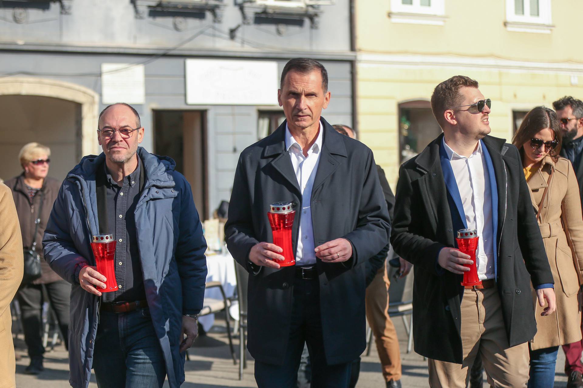 Primorac u Samoboru zapalio svijeću ususret obljetnice pada Vukovara