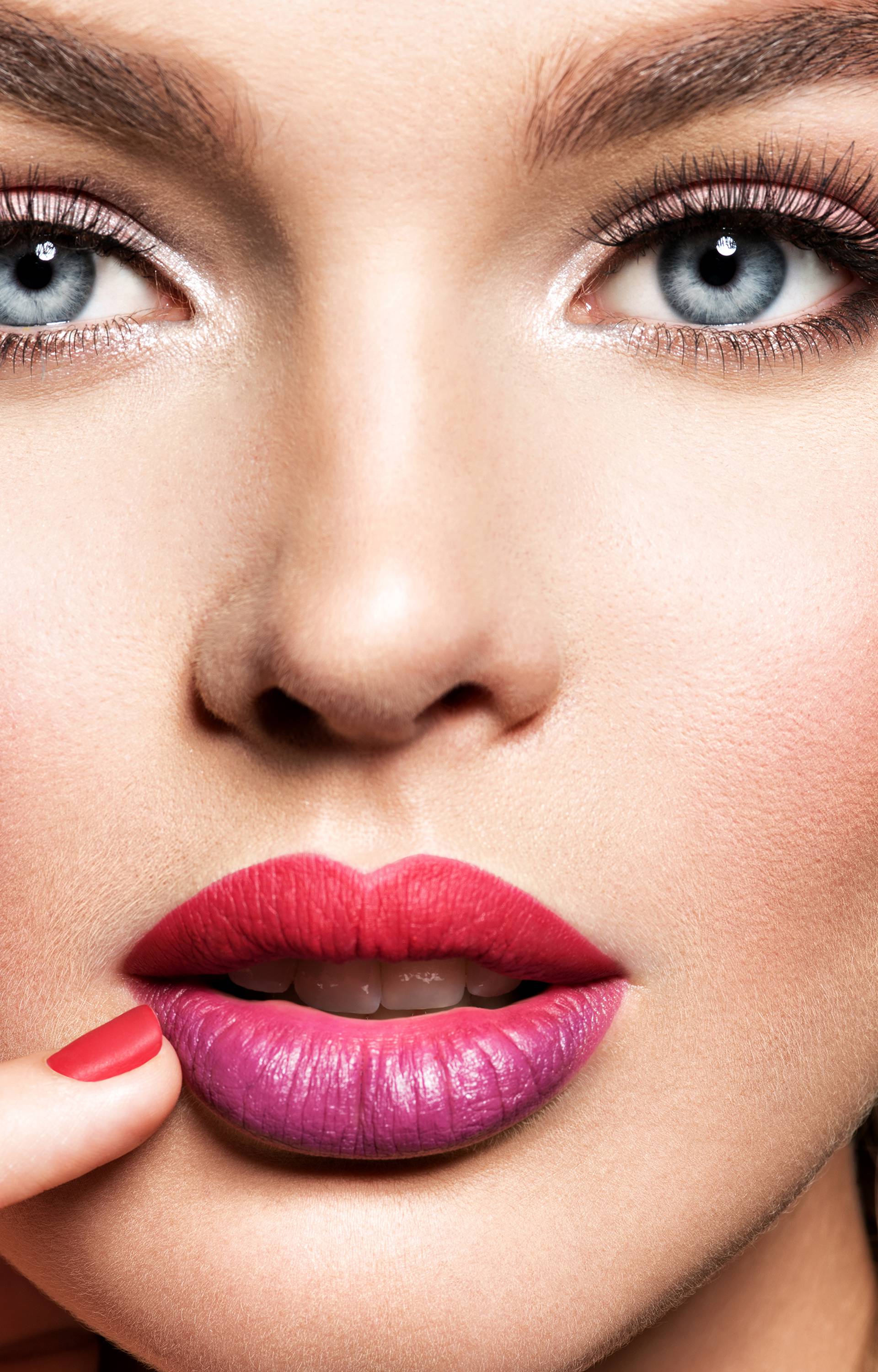 12 make-up trikova koje svaka žena treba naučiti prije 40-e