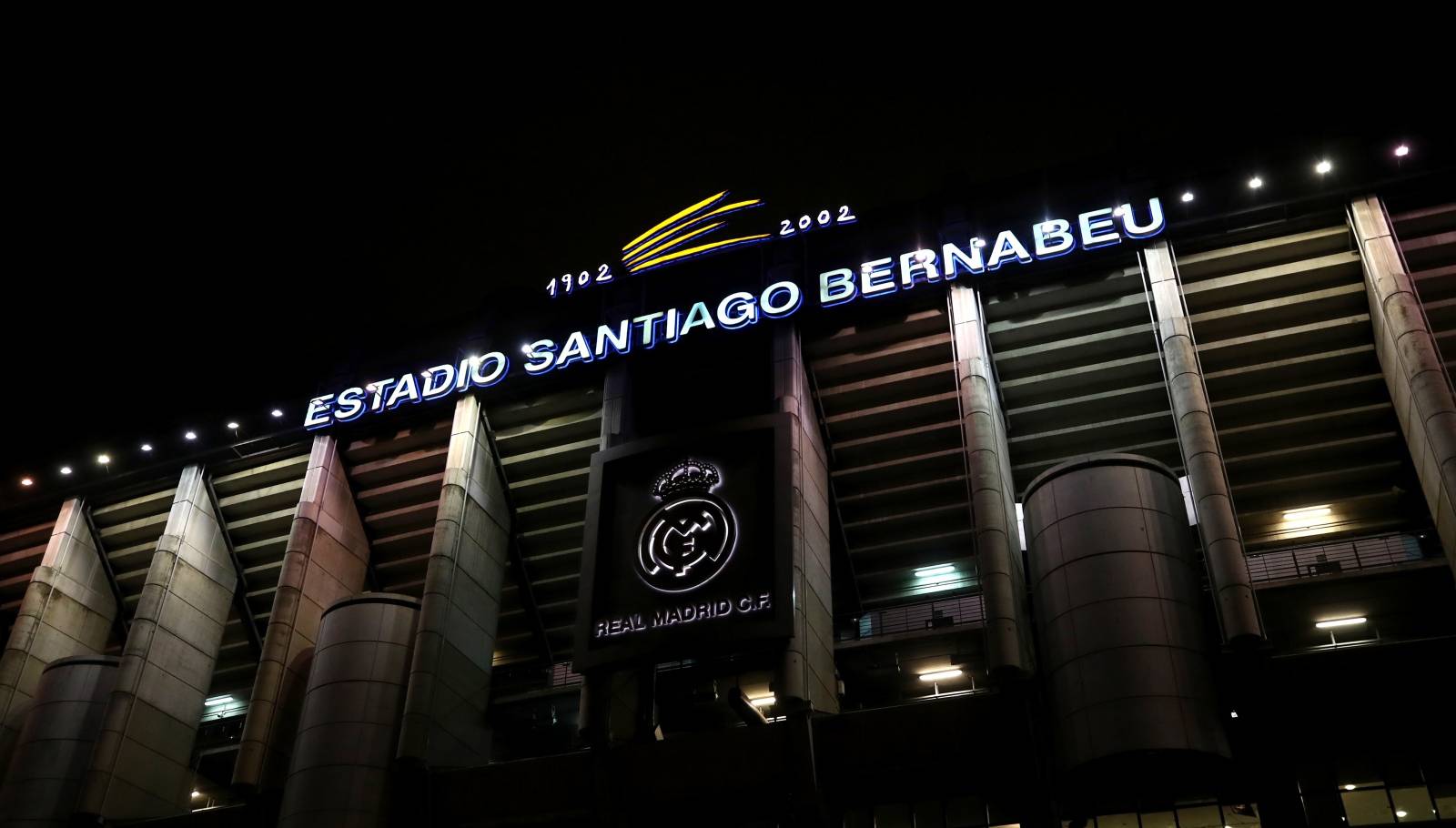 Real Madrid v Paris Saint-Germain - UEFA Champions League - Group A - Santiago Bernabeu