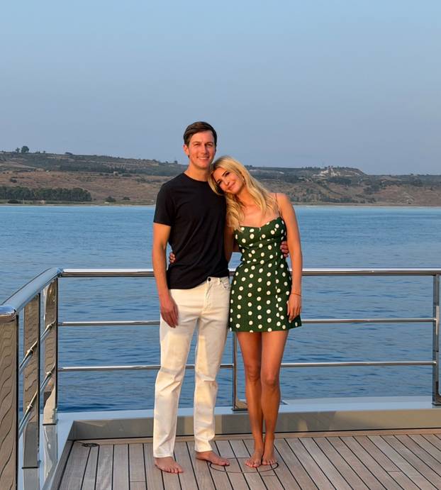 FOTO Ivanka Trump pozirala u bikiniju, svi je zasuli kritikama