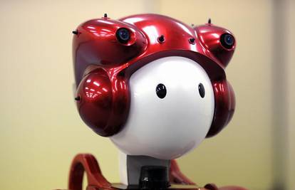 Emiew2 novi je humanoidni robot tvrtke Hitachi